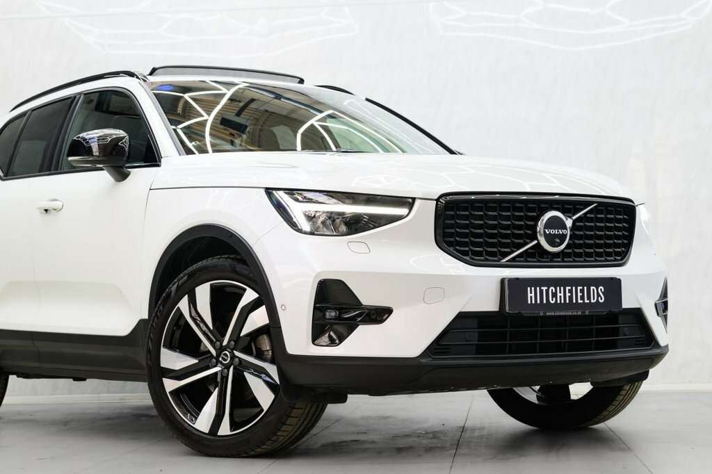 Volvo XC40 2L Ultimate YB72WMA White #2