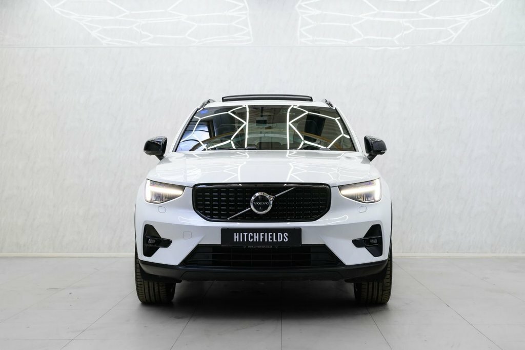 Volvo XC40 2L Ultimate YB72WMA White #4