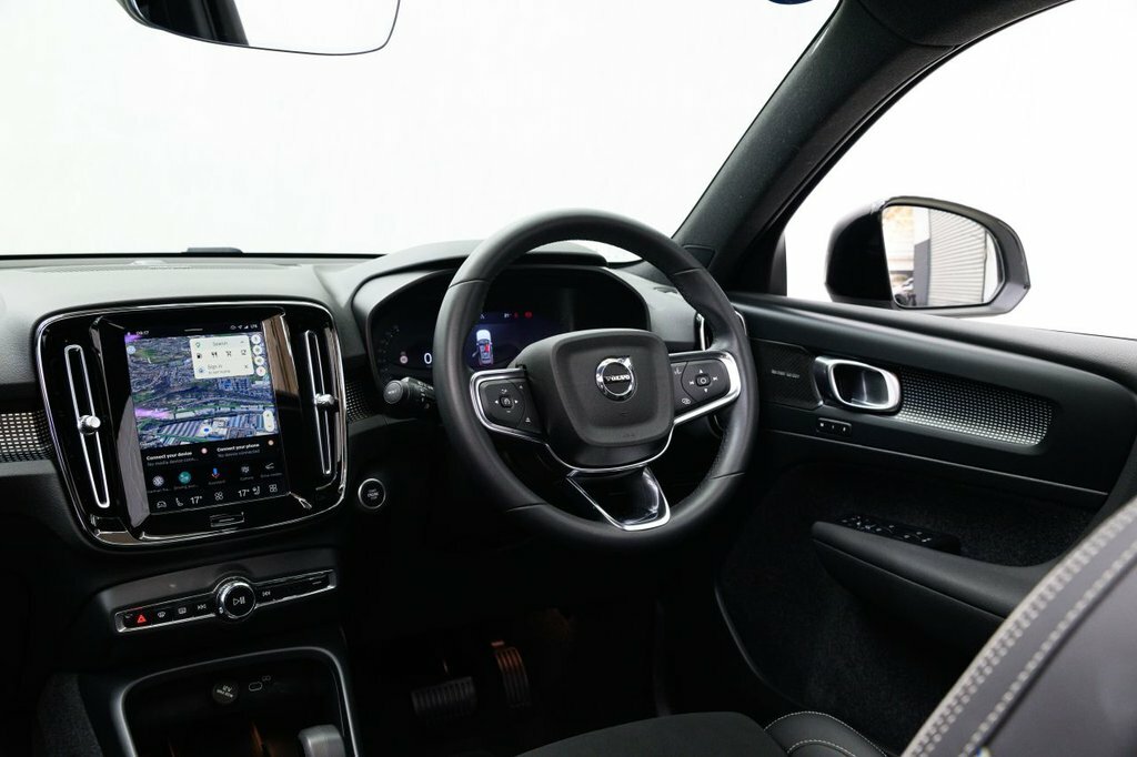 Volvo XC40 2L Ultimate YB72WMA White #3