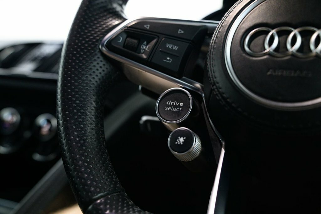 Audi R8 5.2 Fsi V10 Spyder S Tronic Quattro Eur Black #40
