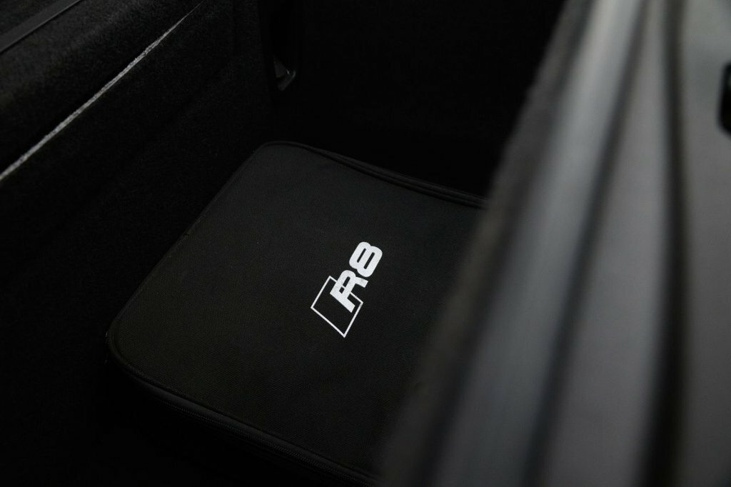 Audi R8 5.2 Fsi V10 Spyder S Tronic Quattro Eur Black #57