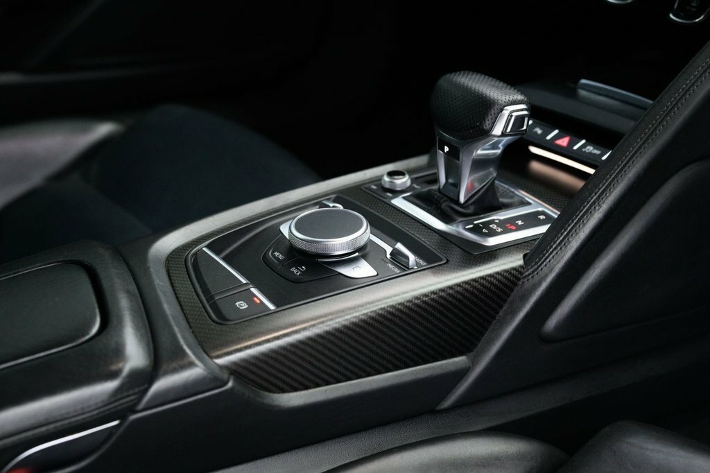 Audi R8 5.2 Fsi V10 Spyder S Tronic Quattro Eur Black #42
