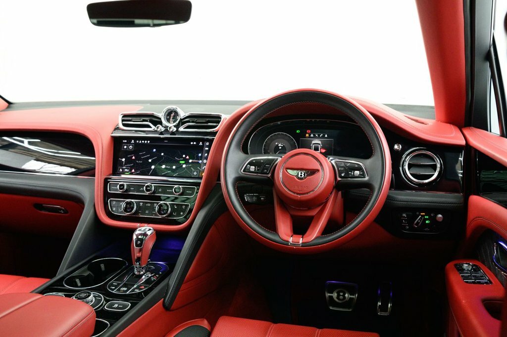 Bentley Bentayga Suv White #3