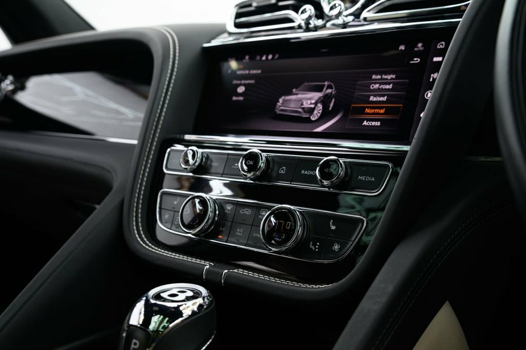 Bentley Bentayga 4.0 V8 S Black Edition Suv 4Wd Eur YP74UKG Black #64