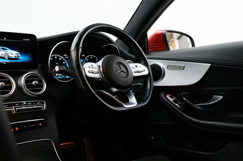 Mercedes-Benz C Class 2L Amg Line Red #3