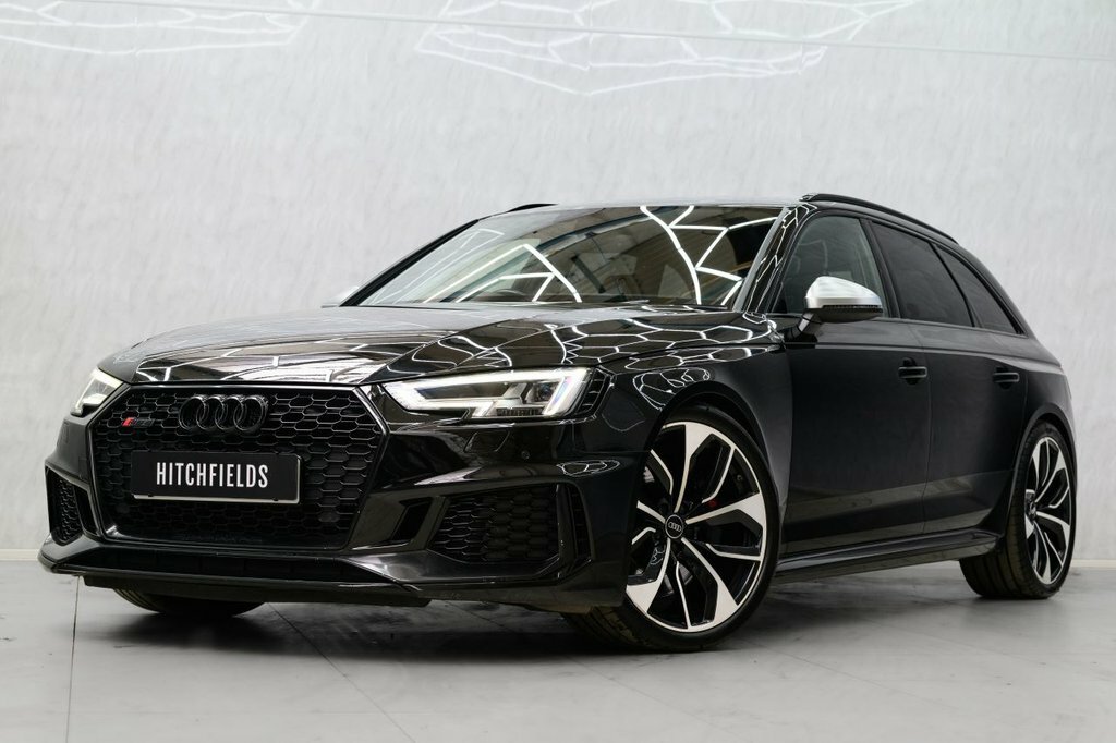 Audi RS4 Avant Estate Black #5