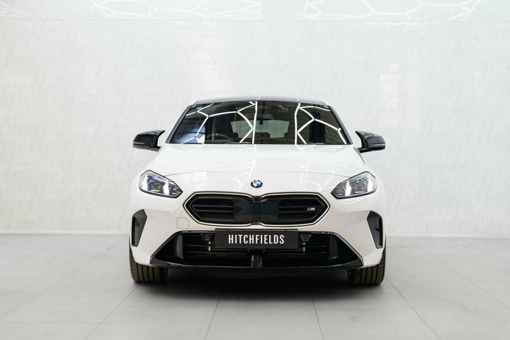BMW 1 Series Hatchback MA26WHN White #4