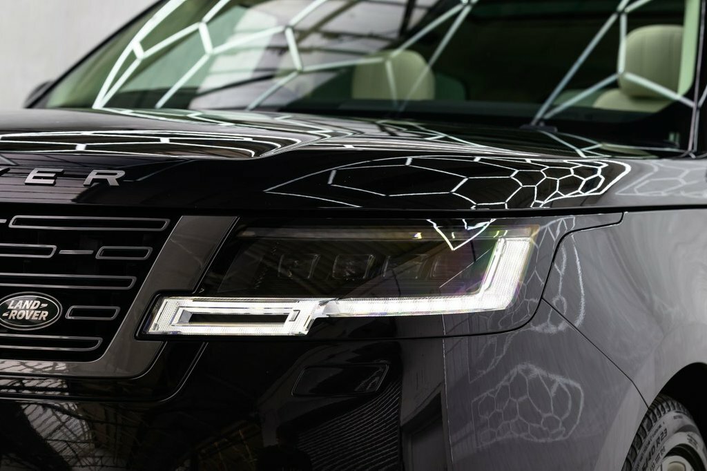 Land Rover Range Rover 3L Hse Black #6