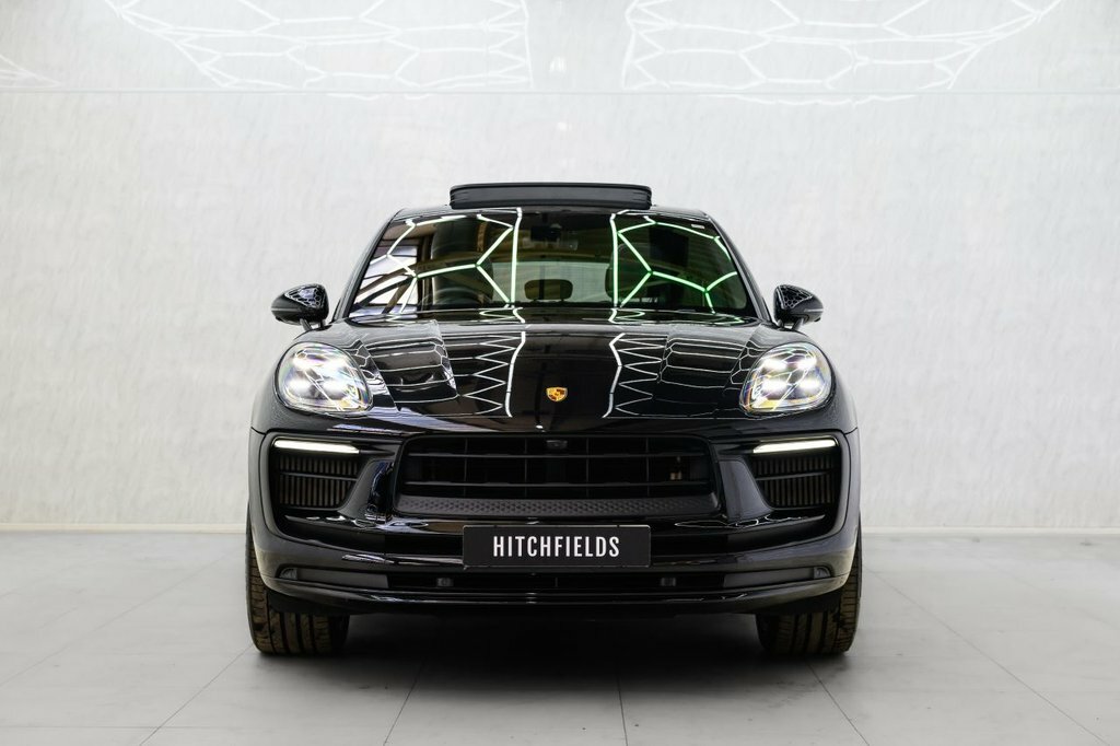 Porsche Macan 2.9L S Black #4