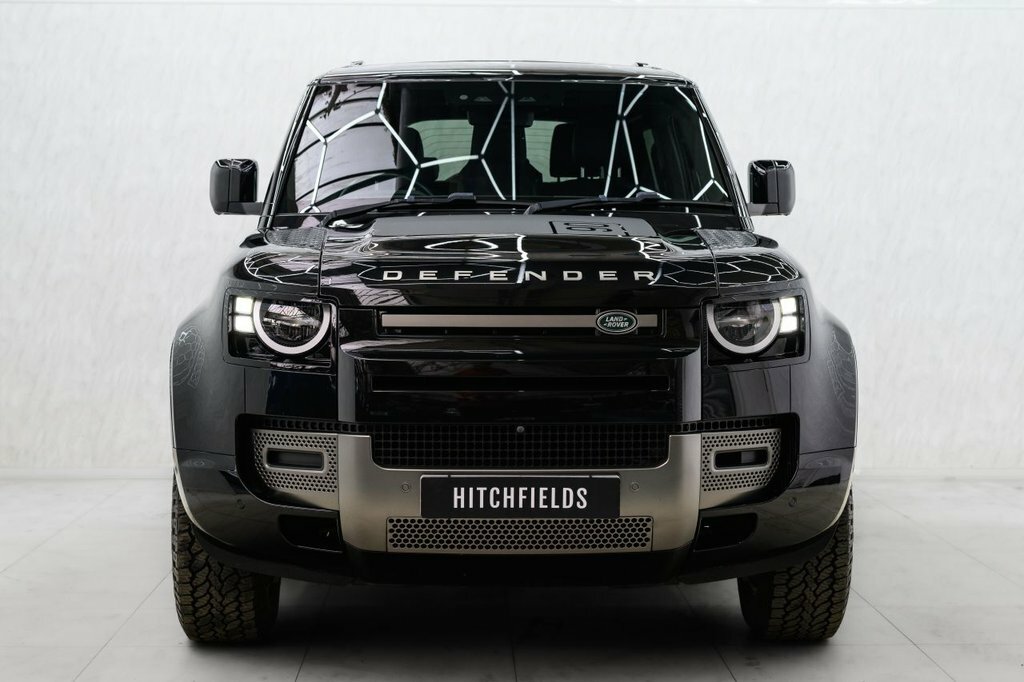 Land Rover Defender 3L X-dynamic S Black #4