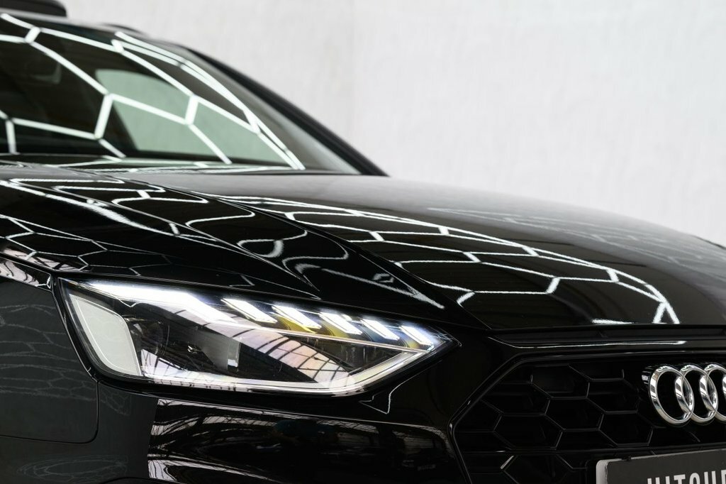 Audi A4 Avant 2L Black Edition YY21NBN Black #2
