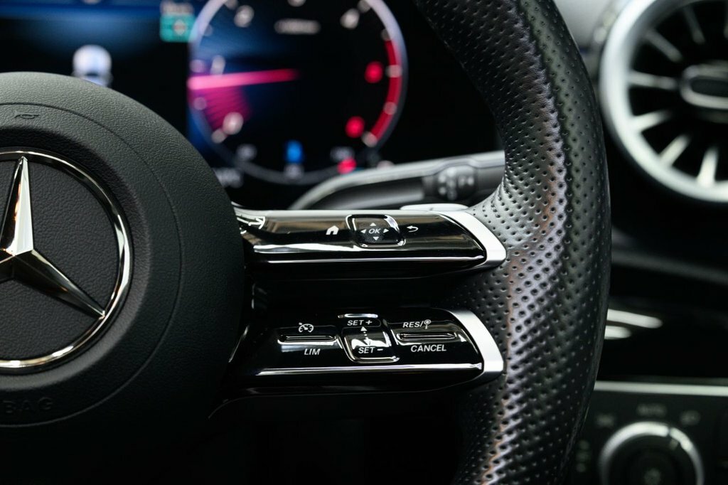 Mercedes-Benz CLA Class Cla 220D Amg Line Premium Plus Tip Blue #33