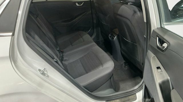 Hyundai Ioniq 1.6 H-gdi Premium Hatchback Hybrid Dct White #6