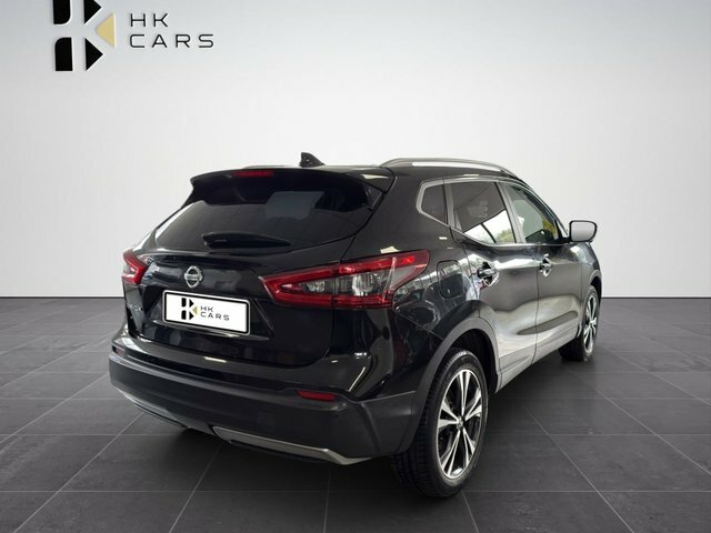 Nissan Qashqai Panroof1.2 Dig-t N-connecta Suv Xtr Black