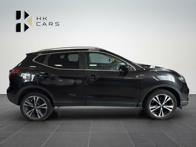 Nissan Qashqai Panroof1.2 Dig-t N-connecta Suv Xtr Black #5