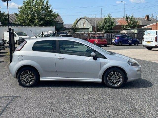Fiat Punto Pop Black #16