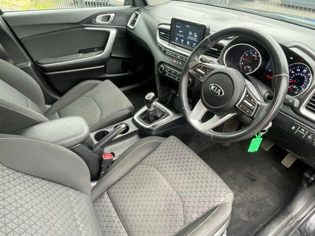 Kia Ceed 1.4T Gdi Isg Gt-line Lunar Edition Silver #51