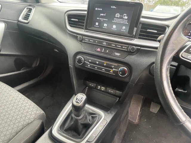 Kia Ceed 1.4T Gdi Isg Gt-line Lunar Edition Silver #30