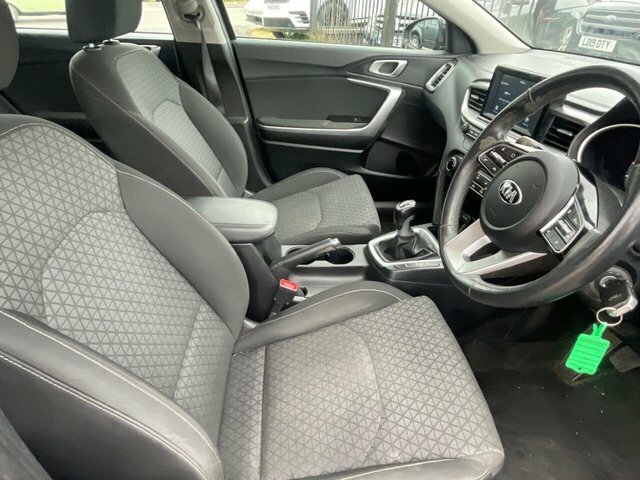 Kia Ceed 1.4T Gdi Isg Gt-line Lunar Edition Silver #33