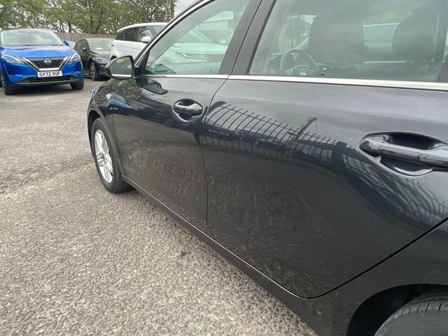 Kia Ceed 1.4T Gdi Isg Gt-line Lunar Edition Silver #52
