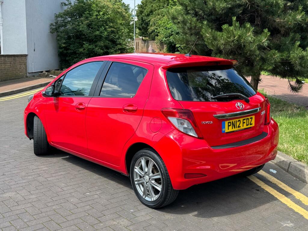 Toyota Yaris 1.33 Dual Vvt-i Sr Euro 5 PN12FDZ Red #4