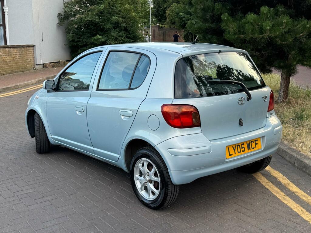 Toyota Yaris T3 Vvt-i 3-Door Silver #4