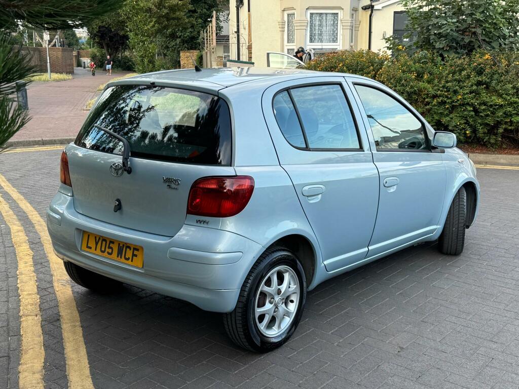 Toyota Yaris T3 Vvt-i 3-Door Silver #2