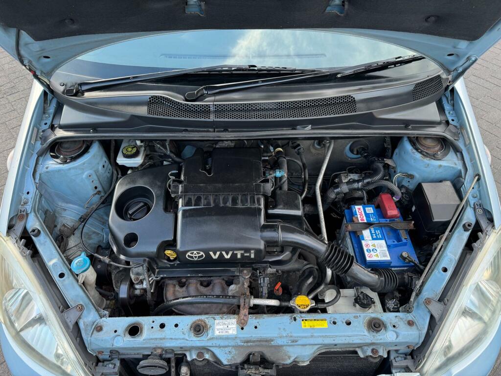 Toyota Yaris T3 Vvt-i 3-Door Silver #19