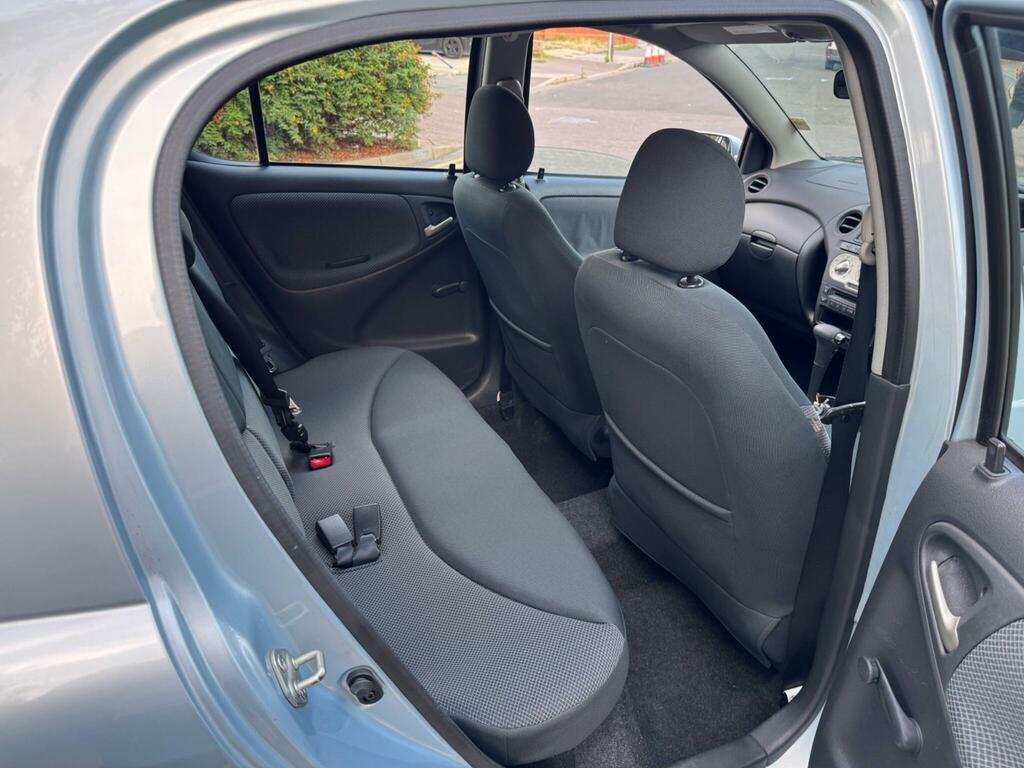 Toyota Yaris T3 Vvt-i 3-Door Silver #10
