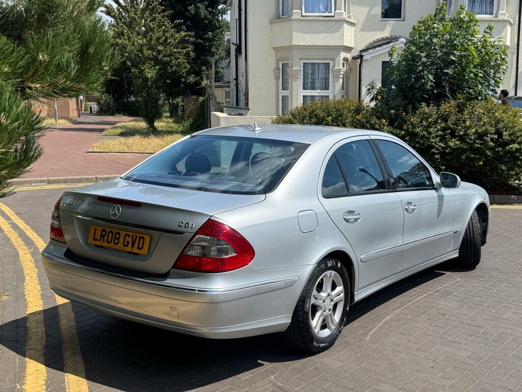 Mercedes-Benz E Class Avantgarde Silver #2