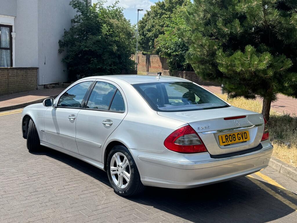 Mercedes-Benz E Class Avantgarde Silver #4