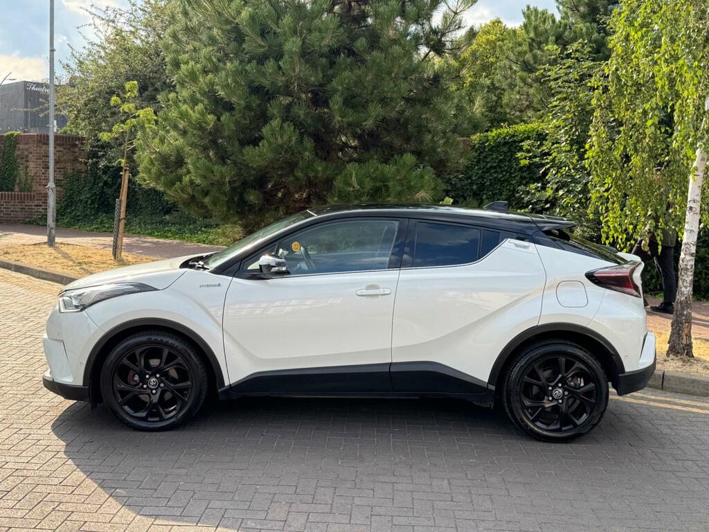 Toyota C-Hr Dynamic White #6