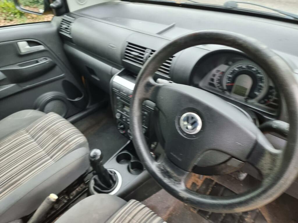 Volkswagen Fox Hatchback  #41
