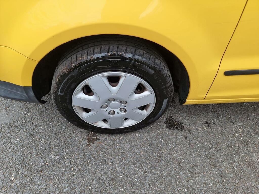 Volkswagen Fox Hatchback  #30