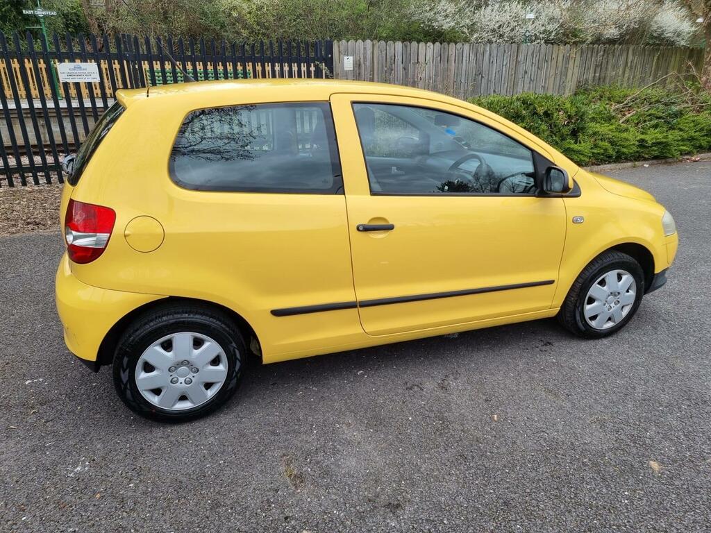 Volkswagen Fox Hatchback  #16