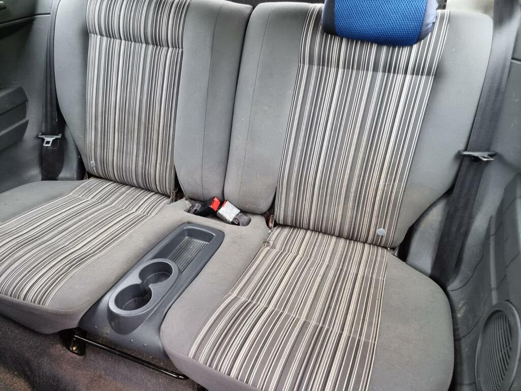 Volkswagen Fox Hatchback  #25