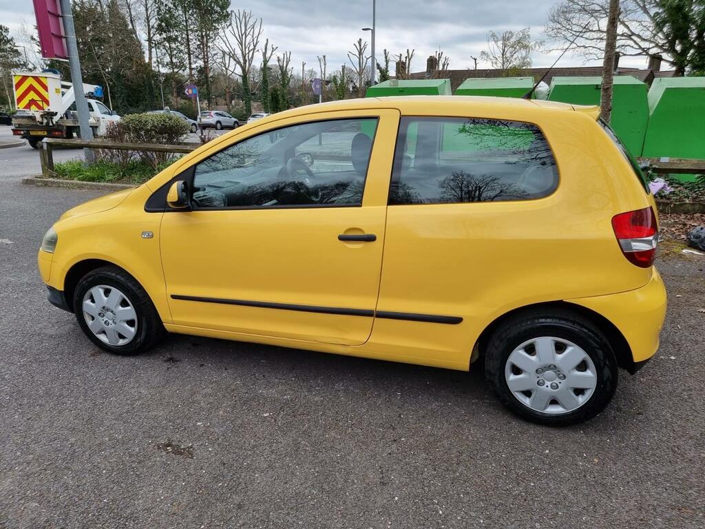 Volkswagen Fox Hatchback  #14