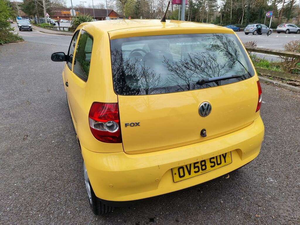 Volkswagen Fox Hatchback  #10