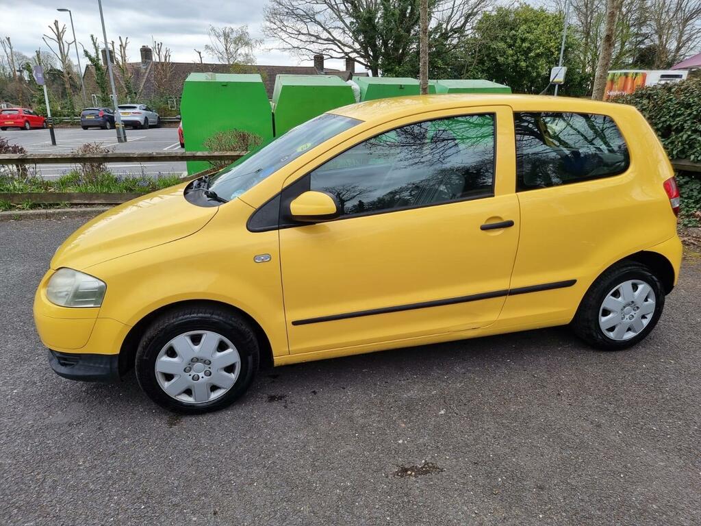 Volkswagen Fox Hatchback  #13