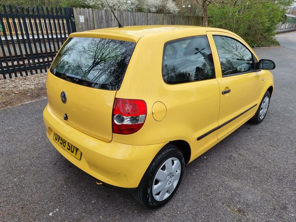 Volkswagen Fox Hatchback  #18
