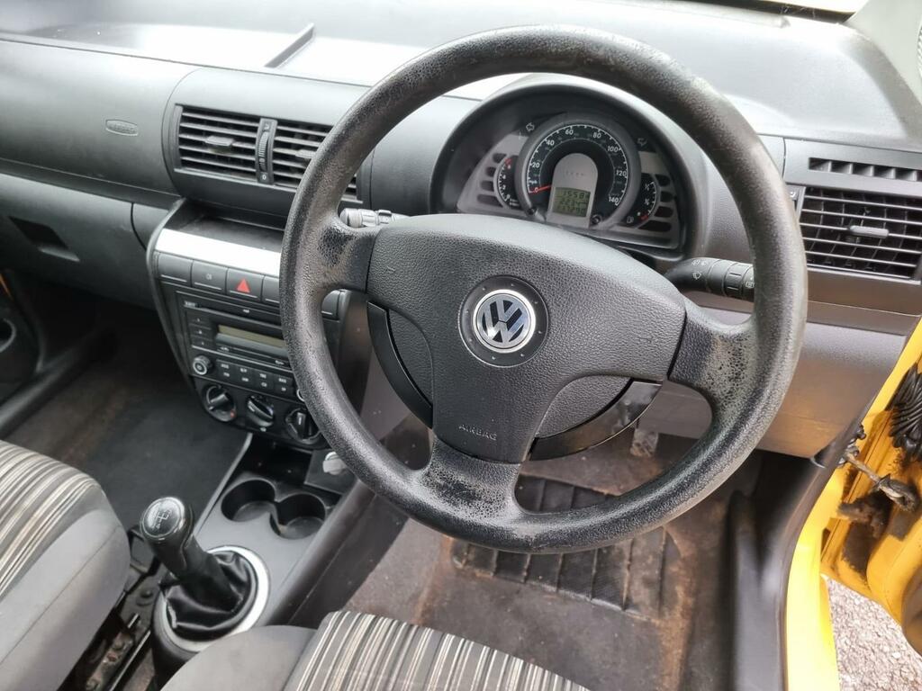 Volkswagen Fox Hatchback  #37