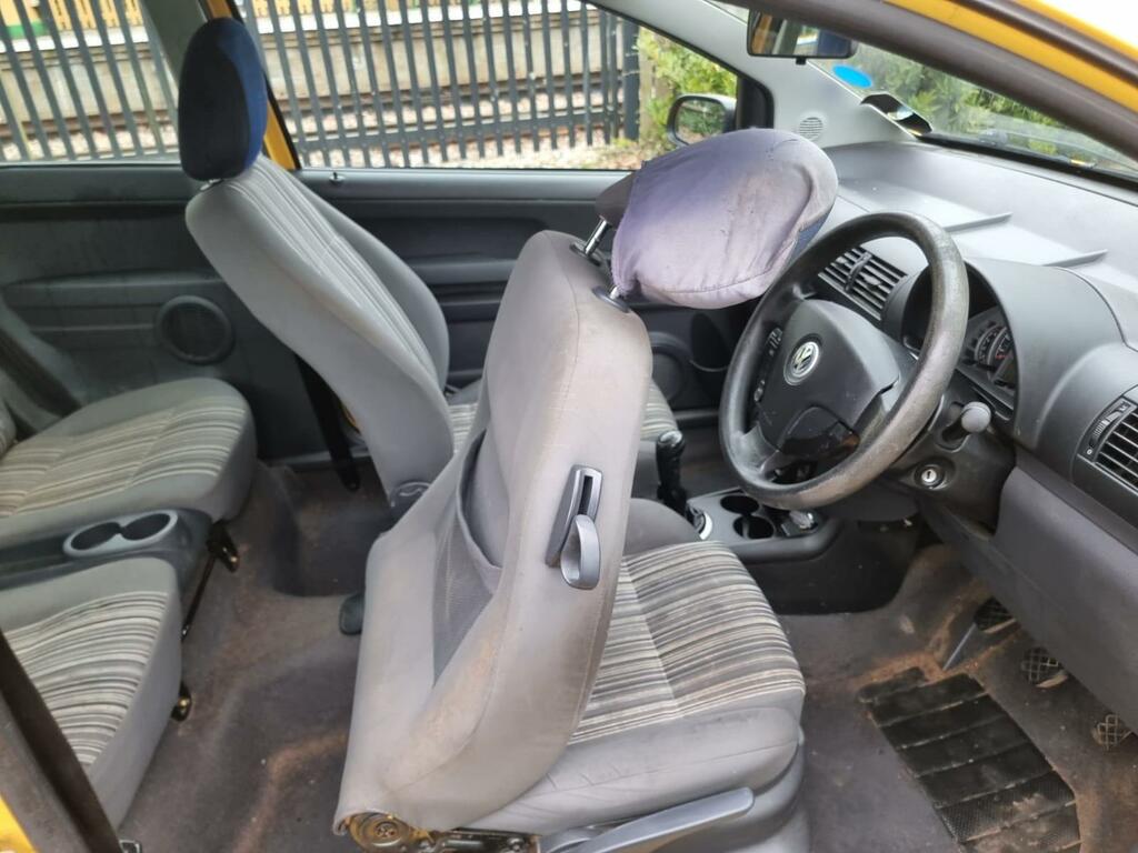 Volkswagen Fox Hatchback  #24