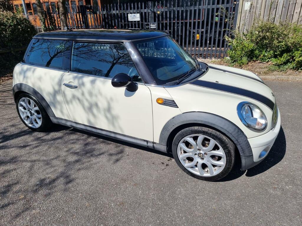 Mini Hatch 1.6 Cooper Euro 4 SA08FVT White #2