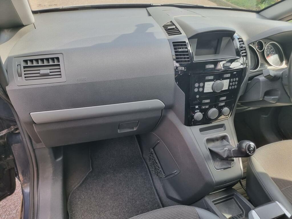 Vauxhall Zafira Grey #22