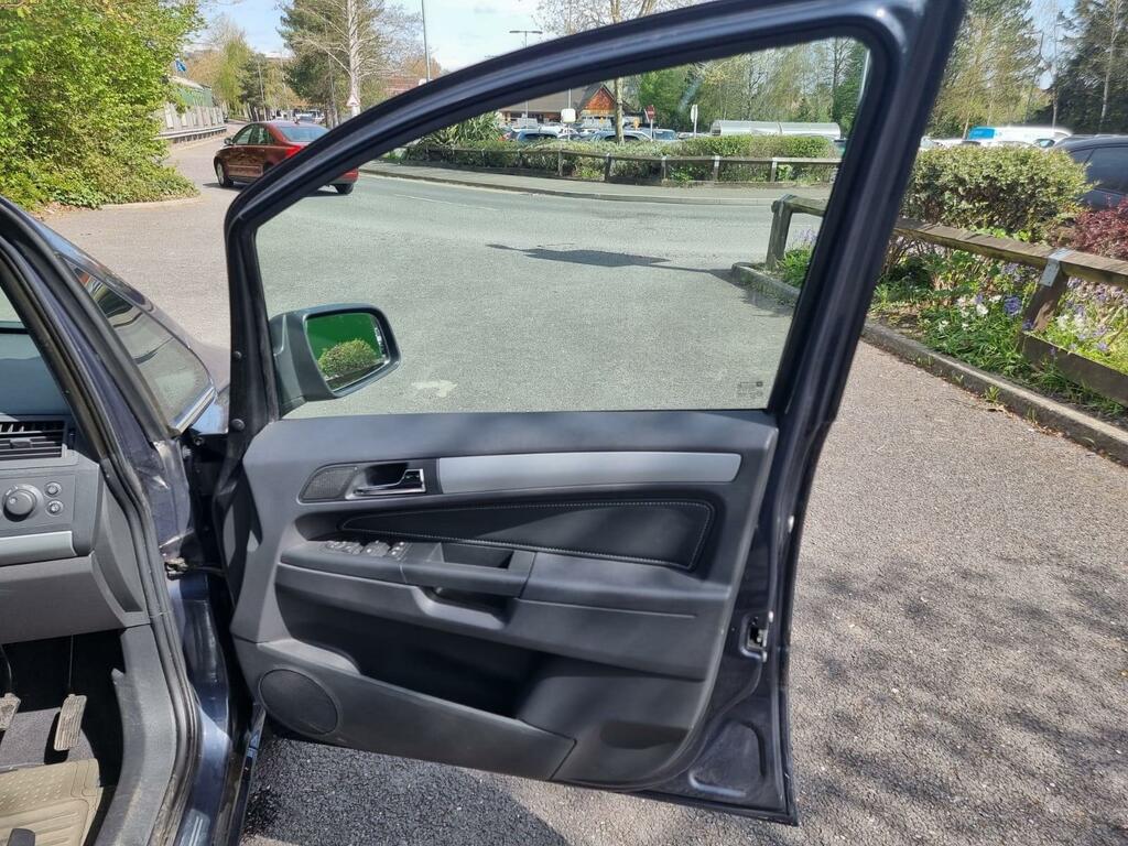 Vauxhall Zafira Grey #37