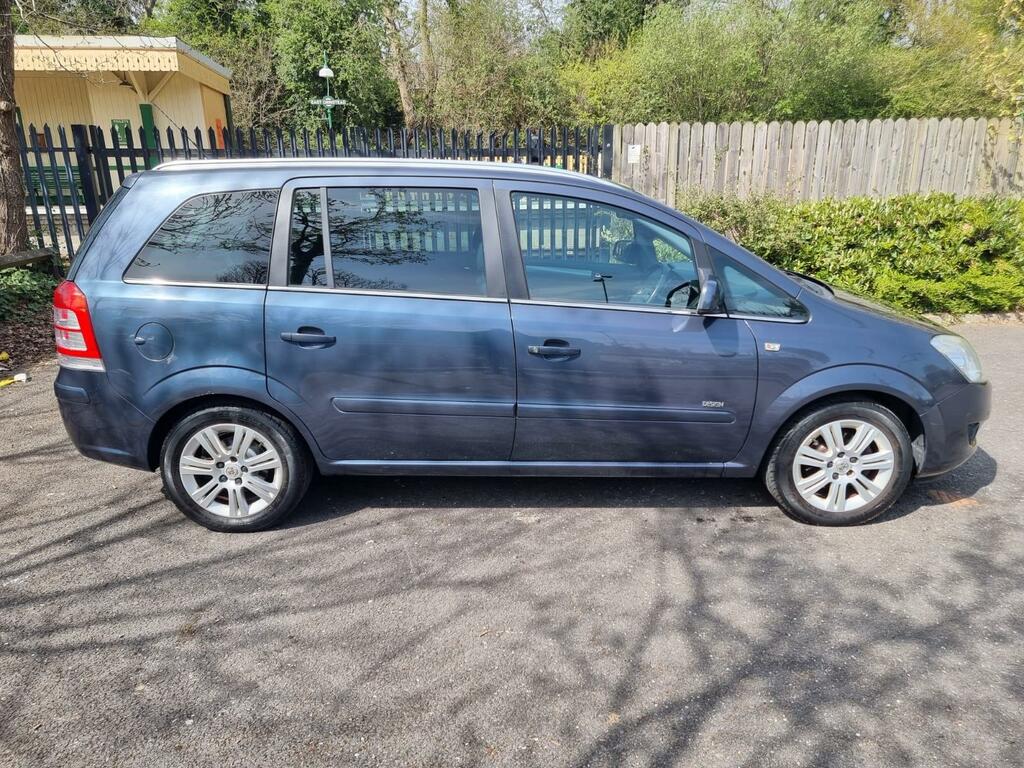 Vauxhall Zafira Grey #15
