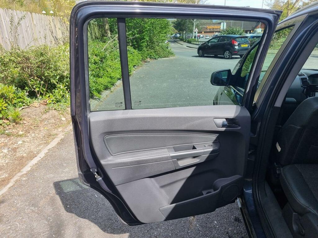 Vauxhall Zafira Grey #40