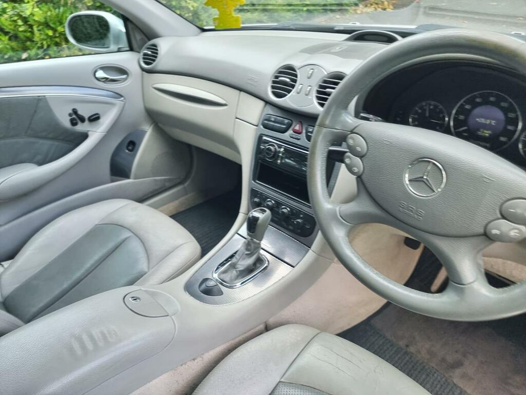 Mercedes-Benz CLK Clk320 Elegance 218 Black #29