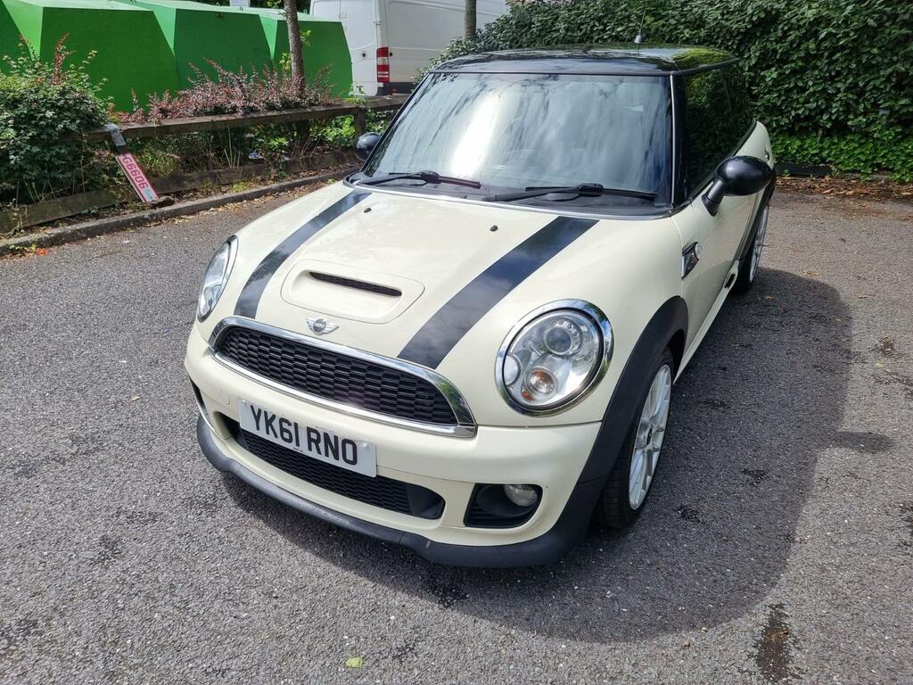 Mini Hatch 1.6 Cooper S Euro 5 Ss YK61RNO White #3