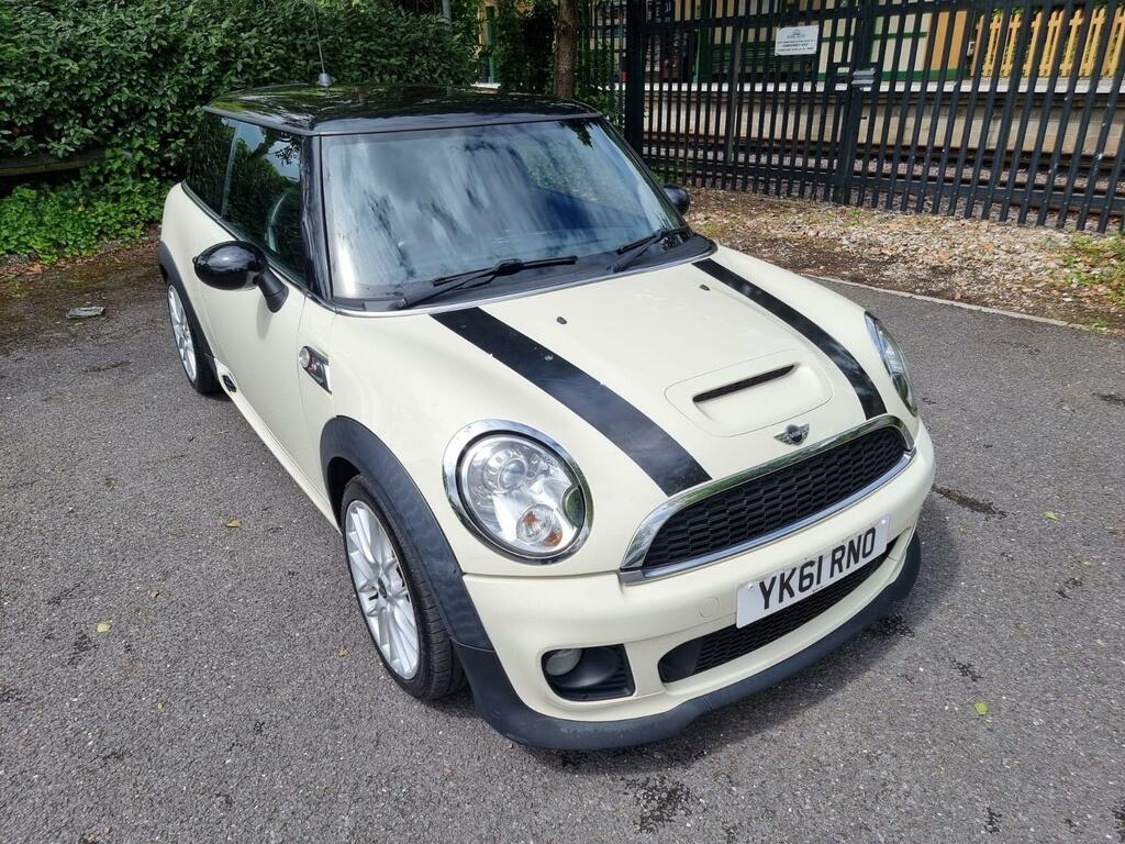 Mini Hatch 1.6 Cooper S Euro 5 Ss YK61RNO White #2